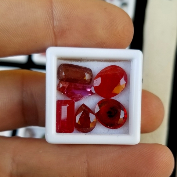 Natural Loose rubies - Picture 1 of 8